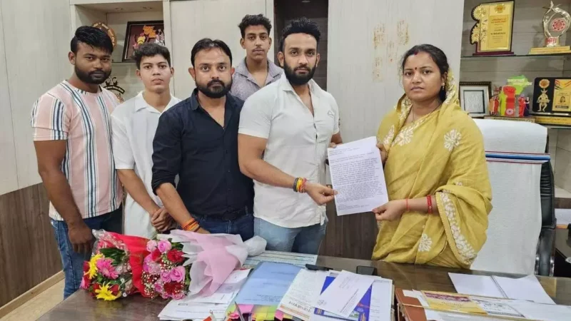 CG: मासूम से दुष्कर्म! बाल संरक्षण आयोग ने लिया संज्ञान, भाजयुमो ने मंत्री लक्ष्मी राजवाडे़ को सौंपा ज्ञापन