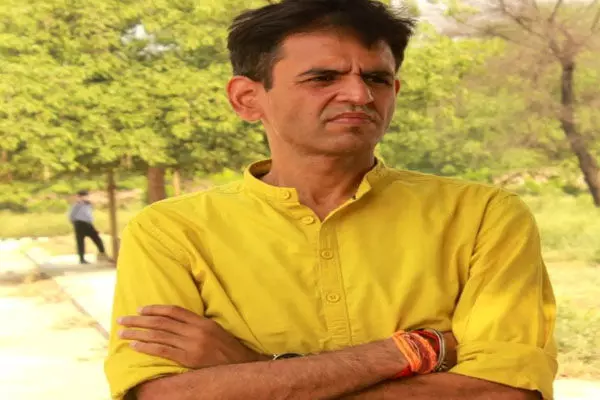 IAS Udit Prakash Rai: आईएएस का फर्जीवाड़ाः जानिये कौन हैं केजरीवाल के करीबी IAS, जिसने मुख्य सचिवों के नाम से जाली हस्ताक्षर करने का किया कारनामा