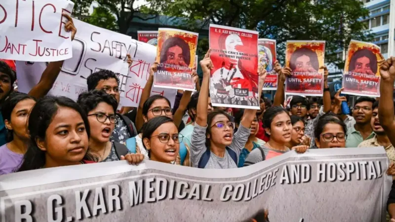 Kolkata Doctor Rape Case: कोलकाता मेडिकल कॉलेज में महिला डॉक्टर के साथ दरिंदगी, परिवार ने लगाए चौंकाने वाले आरोप