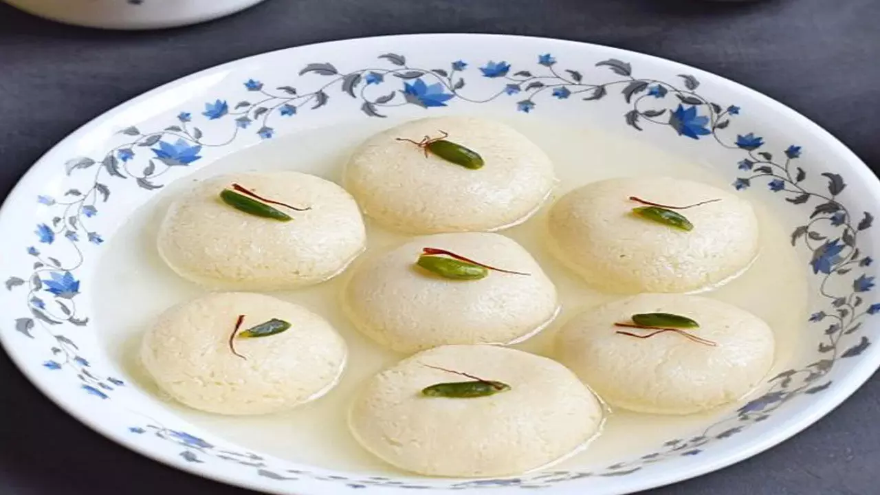 School News: स्वतंत्रता दिवस पर स्कूल में नहीं मिली मिठाई, तो छात्रों को आया गुस्सा, दौड़ा-दौड़ाकर शिक्षकों को पीटा