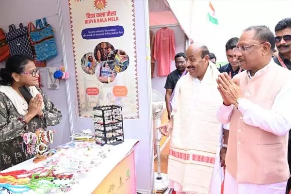 Chhattisgarh News: दिव्य कला मेला का उद्धाटन करने रायपुर पहुंचे केंद्रीय मंत्री, जानिये…यह मेला क्यों है इतना खास