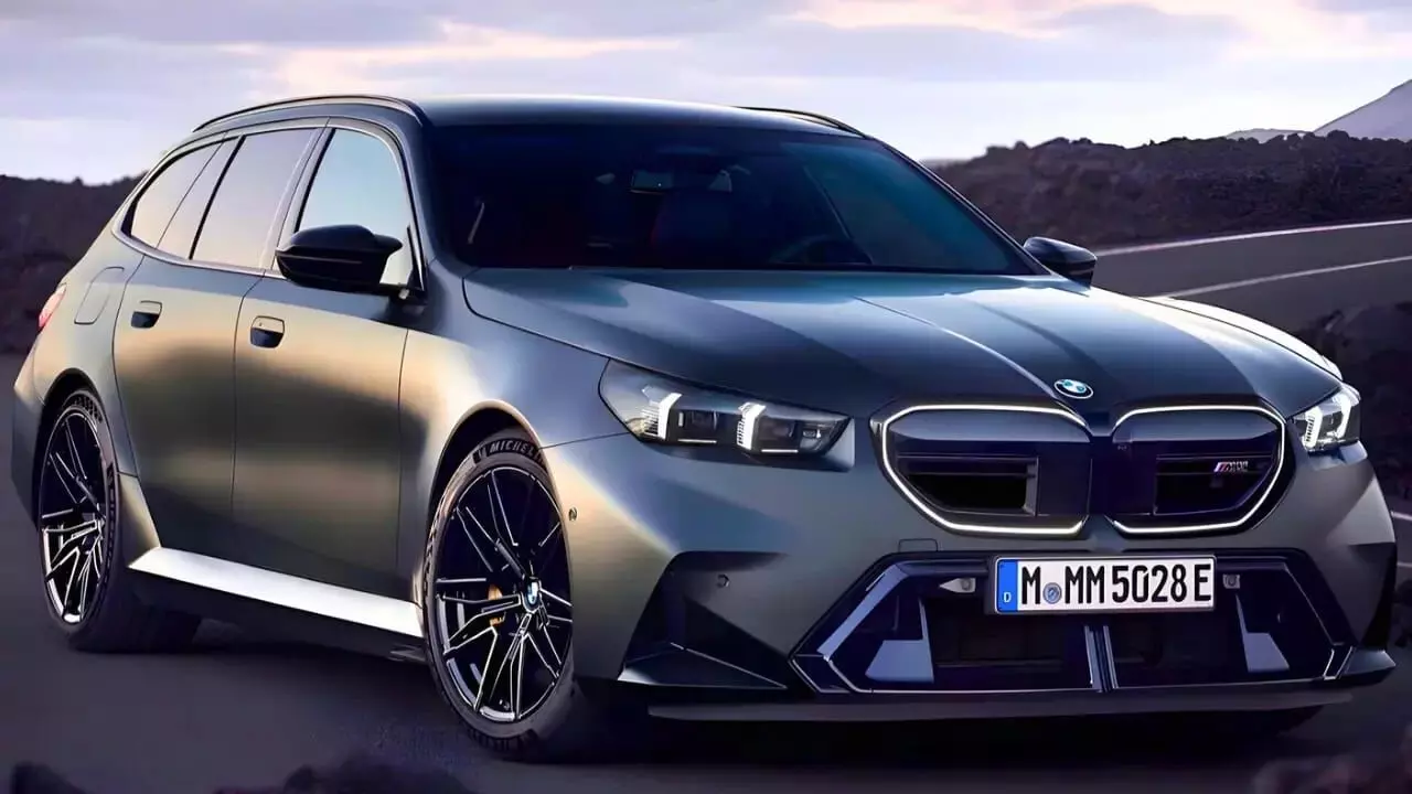 BMW M5 Touring: नई BMW M5 टूरिंग 717bhp पावरफुल हाइब्रिड इंजन के साथ हुई दुनिया के सामने पेश, जल्द भारत में भी होगी लॉन्च…