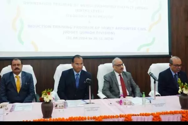 Bilaspur High Court: चीफ जस्टिस ने कहा- न्यायाधीश की कार्यशैली पारदर्शी और निष्पक्ष होनी चाहिए