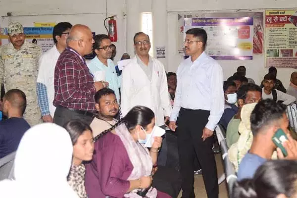 CIMS Bilaspur: छत्‍तीसगढ़ के इस बड़े सरकारी अस्‍पताल में मरीजों के परिजनों के लिए होगा सुविधाओं का विस्‍तार, कलेक्‍टर ने निरीक्षण के बाद दिया निर्देश