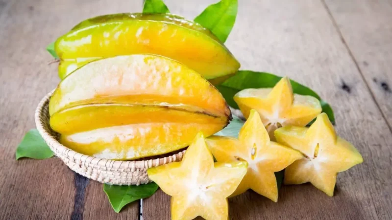 Star Fruit Benefits: स्ट्रोक और दिल की बीमारी का खतरा टल जाएगा अगर खाएंगे ये  सस्ता फल 'स्टार फ्रूट' यानि कमरख, जाने इसके कमाल के फायदे…
