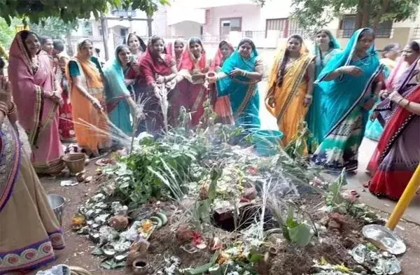 Kamar Chhath Puja 2024 : छत्तीसगढ़ में कल माताएं संतान के लिए रखेंगी "कमरछठ"…. व्रत के हैं कुछ खास कड़े नियम… यहाँ जानें मुहूर्त, पूजा-विधि और नियम