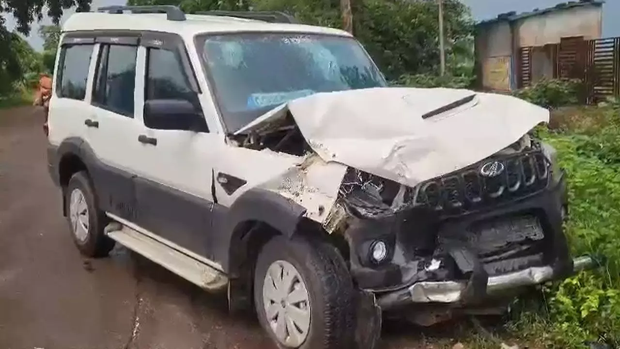 Raipur News: टीआई की गाड़ी का एक्सीडेंट, 7 पुलिसकर्मी घायल, ड्यूटी कर लौट रहे थे थाने