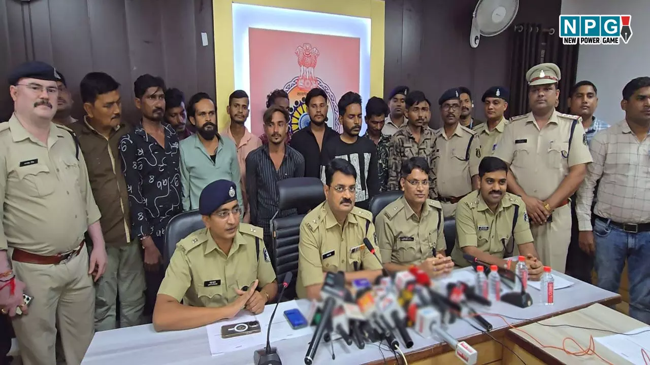 Bilaspur News: ATM में बड़ी डकैती नाकाम, प्लान को अंजाम देने से पहले ही धरे गए 10 आरोपी, पिस्टल, कट्टा, तलवार जब्त…