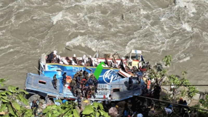 Nepal Bus Accident: नेपाल बस हादसे में मृतकों की संख्या 27 हुई, वायुसेना के विमान से लाए जाएंगे शव