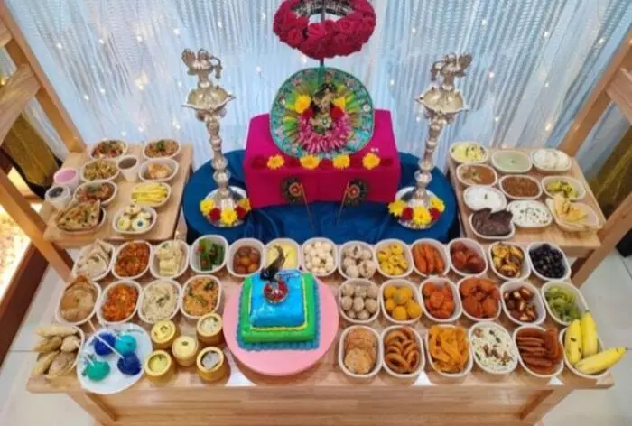 Lord Krishna Chappan Bhog : कब बनाया था मां यशोदा ने कान्हा के लिए "छप्पन भोग" … जानिए छप्पन भोग के पीछे मान्यता और क्या-क्या होता है शामिल