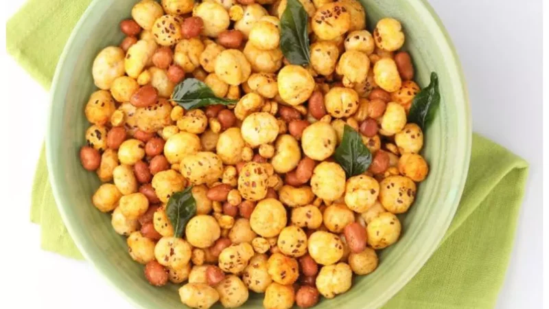 Makhana Chana Crunch Recipe: आपकी शाम के लिए एक टेस्टी और प्रोटीन – कैल्शियम से भरा नाश्ता मखाना चना क्रंच, पढ़िए रेसिपी…