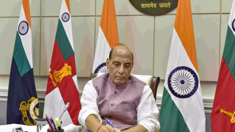 Defence Acquisition Council in Hindi: सेना की बढ़ेगी ताकत, रक्षा मंत्रालय ने दी 1.45 लाख करोड़ रुपए के 10 प्रस्तावों को मंजूरी