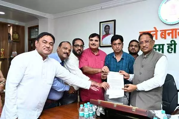 Chhattisgarh News: 9 सितंबर की हड़ताल को लेकर बड़ा अपडेट: सीएम विष्णुदेव से मिला संयुक्त मोर्चा का प्रतिनिधिमंडल
