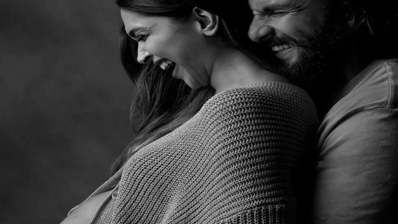Deepika Ranveer Baby Girl: दीपिका पादुकोण बनीं मां, खूबसूरत जोड़ी के घर गूंजी किलकारी, जानिए किसे दिया जन्म…