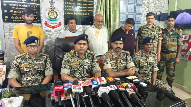 CG: ठगी के लिए खोला नमक की फैक्ट्री और किसानों को लगाया जमकर चूना… पोटाश बताकर बेचने वाला गिरोह पकड़ायानमक को पोटाश बताकर बेचने वाला गिरोह पकड़ाया