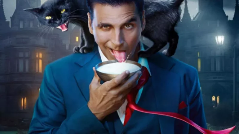 Akshay Kumar: अलग अंदाज में दिखे अक्षय कुमार, भूतिया हवेली, कंधे पर ब्लैक कैट… फैंस बोले- स्त्री 2 के…