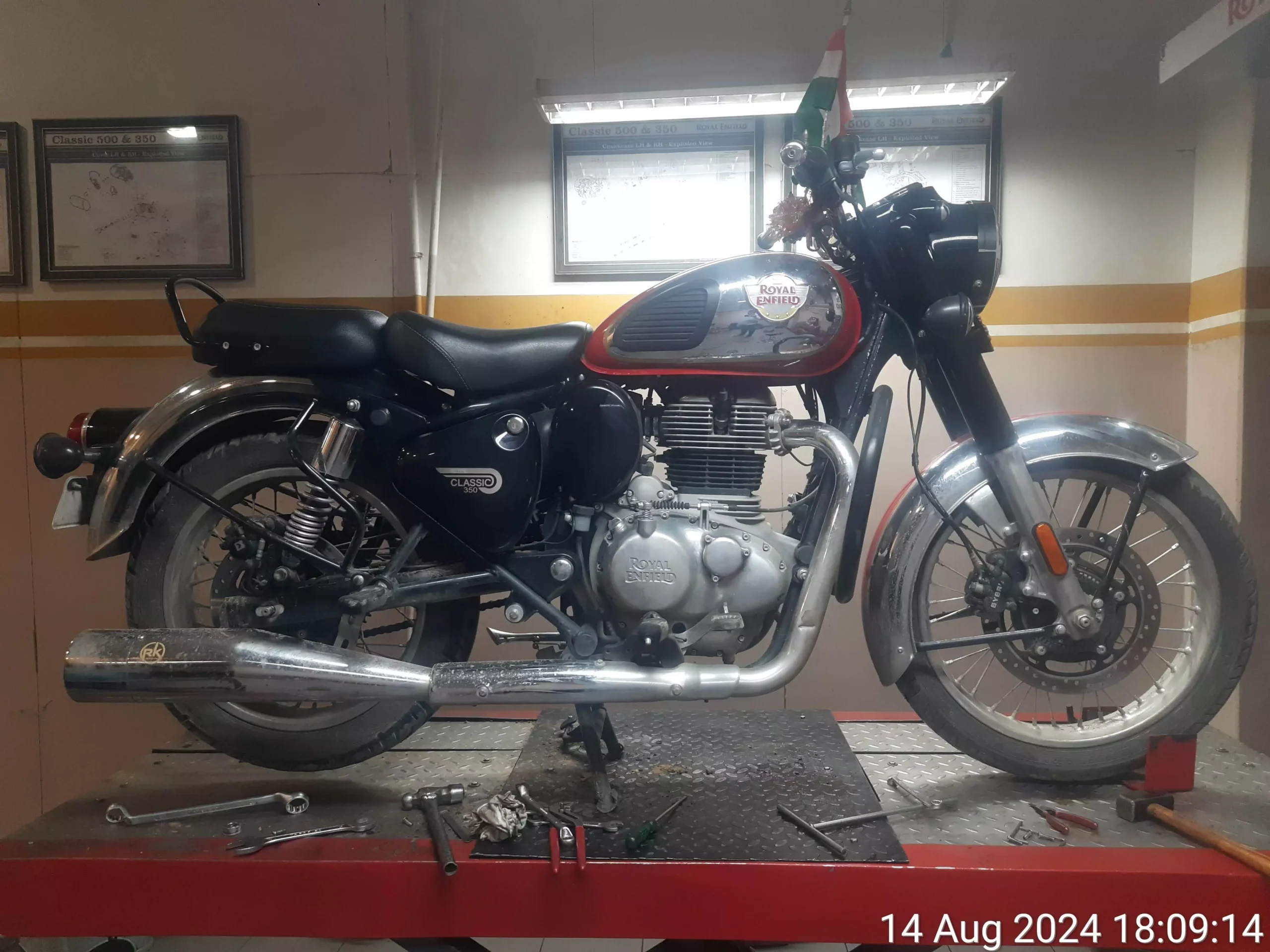 Jashpur News: स्कूटी की डिक्की से उड़ाया आधार कार्ड और बुलट की करने लगा सवारी…