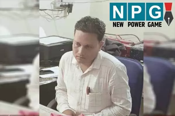 ACB Raid: स्कूल के भ्रष्ट बाबू गिरफ्तार: शिक्षक से 25 हजार रुपये लेते ACB ने किया ट्रेप