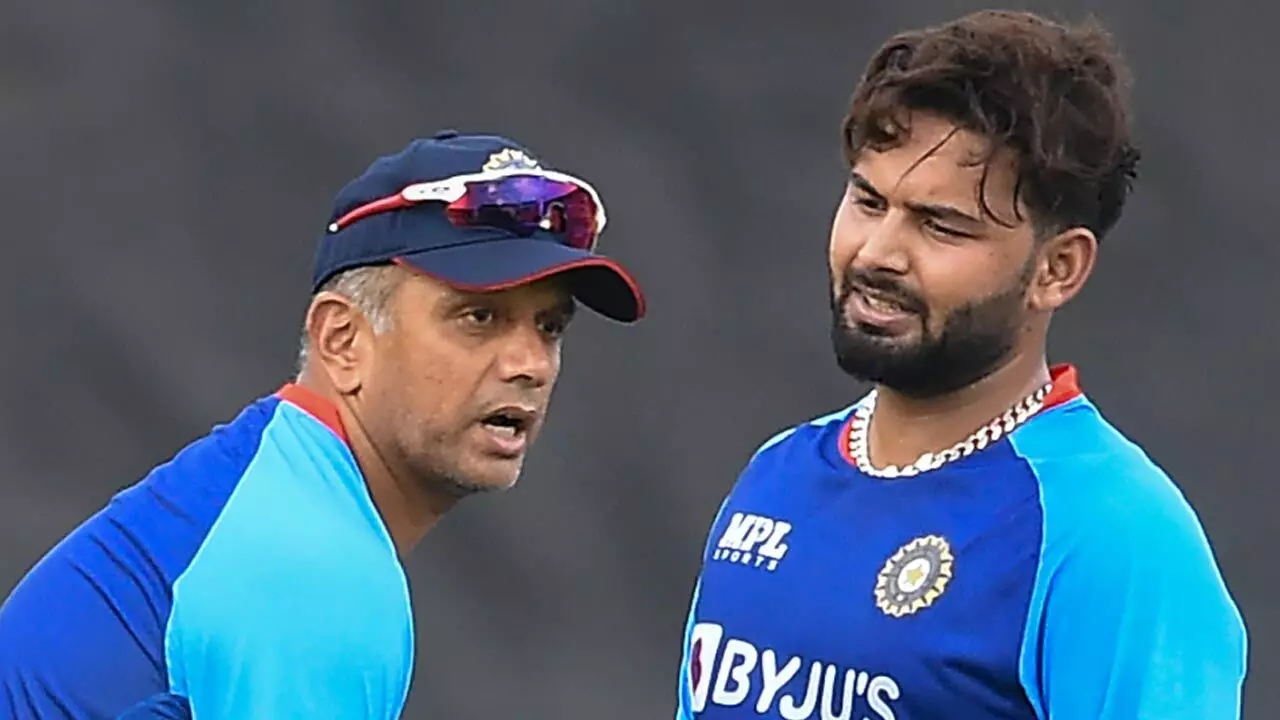 Ind vs Aus: ऑस्ट्रेलियाई टीम को पूर्व कप्तान रिकी पोंटिंग ने दी बड़ी चेतावनी, बोले-धोनी… जानिए पूरा माजरा…