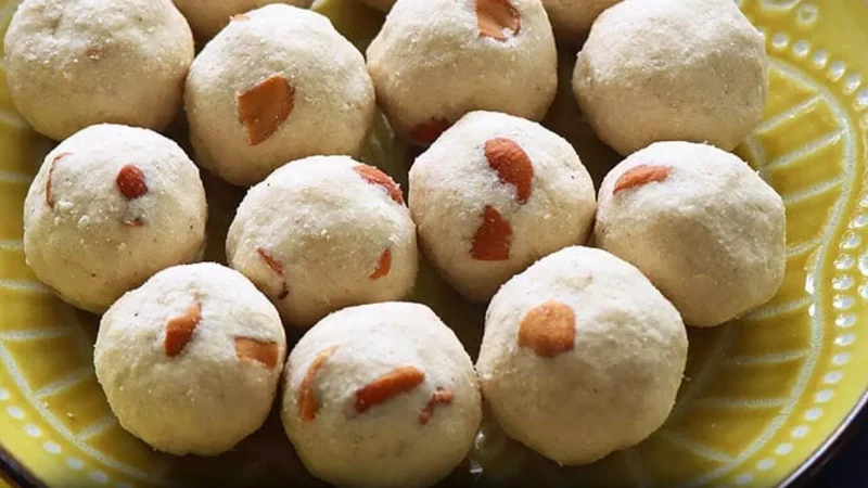Sooji Ke Laddu Recipe: इस सरल रेसिपी से बनाइए सूजी के लड्डू, सब करेंगे वाहवाही…