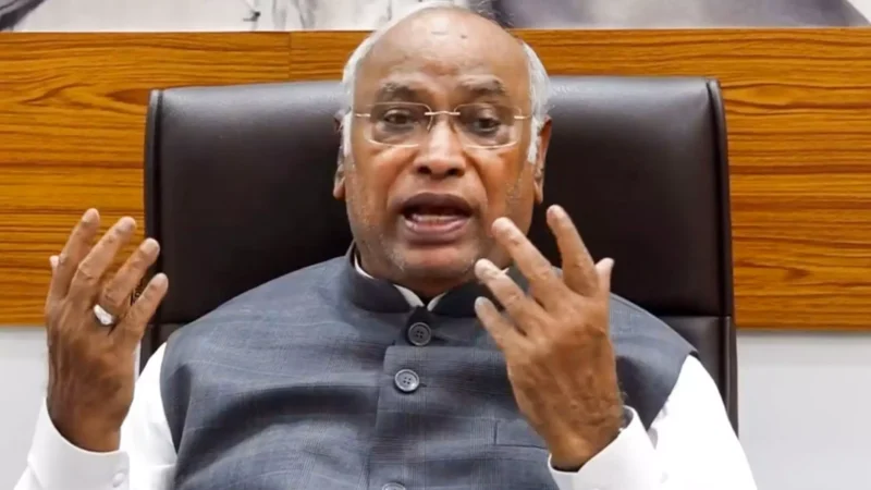 One Nation One Election: 'एक देश, एक चुनाव' पर सियासी घमासान, कांग्रेस, AAP समेत कई दलों ने किया विरोध