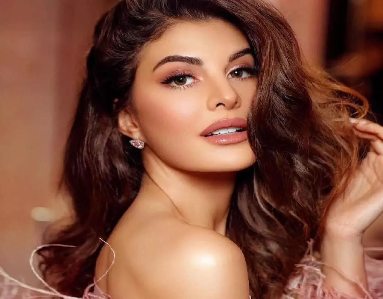 Sukesh-Jacqueline Fernandez News: जैकलीन के बिना सांस लेना मुश्किल, एक्ट्रेस के पागल आशिक का जेल से फिर आया लव लेटर…