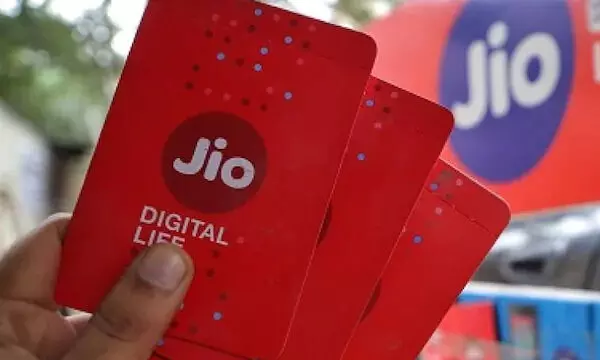 Jio New Plan Launch: Jio का 1299 रुपये वाला प्लान: फ्री नेटफ्लिक्स, अनलिमिटेड 5G डेटा और भी बहुत कुछ!…