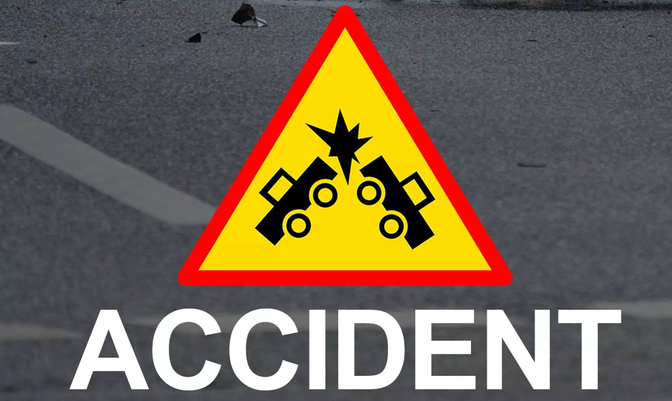 Kanpur Road Accident: दर्दनाक सड़क हादसा, दो ट्रकों के बीच फंसकर कार हुई चकनाचूर, चार बच्चों समेत पांच की मौत