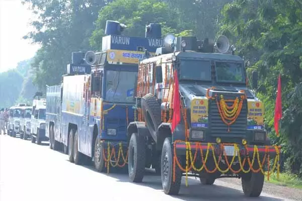 Raipur News: रायपुर की सड़कों पर निकला भीष्म टी-90 टैंक और अन्य आर्टिलरी का काफिला, लगे भारत माता की जय के नारे..