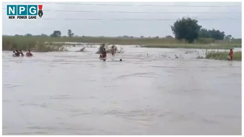 Bihar Flood News: सुपौल में कोसी नदी में पलटी नाव, 15 से ज्यादा लोग डूबे, चारों ओर मची चीख – पुकार