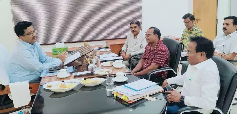 Chhattisgarh: गोंडी बोली के संरक्षण एवं संवर्द्धन हेतु ट्रिपल आईटी के सहयोग से तैयार किए जा रहे आर्टिफिशियल इंटेलीजेंस एप…