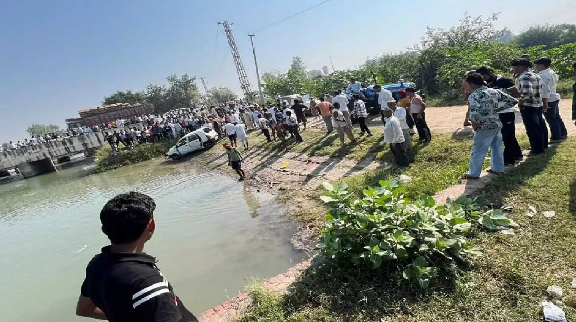 Haryana Accident News Hindi: दशहरे के दिन हरियाणा में बड़ा हादसा, नहर में गिरी कार, 3 बच्चों समेत 7 की मौत