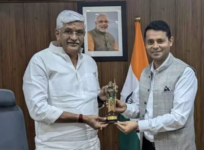 CG टूरिज्म बोर्ड क़े MD ने दिल्ली में की केंद्रीय मंत्री से मुलाकात, 300 करोड़ की पर्यटन योजनाओं का दिया प्रेजेंटेशन…