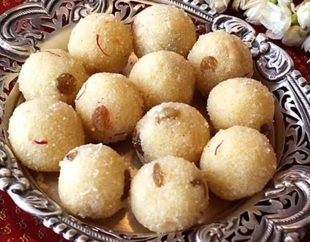 Karwachauth Special Steamed Sooji Laddu Recipe: क्या आपने कभी बनाए हैं प्रेशर कुक करके सूजी लड्डू? जानिए कैसे बनाइए इस रेसिपी…