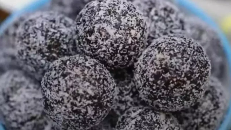 Diwali Special Protein Rich Chocolate Laddu Recipe: दीवाली पर टेस्टी और हेल्दी मिठाई बनाना चाहते हैं तो ट्राई करें इस प्रोटीन रिच चाॅकलेट लड्डू की रेसिपी…