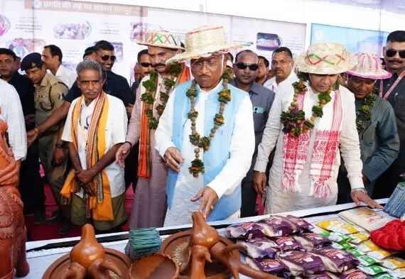 Jashpur News: मुख्यमंत्री विष्णुदेव ने खड़सा व्यू प्वाइंट से मयाली नेचर कैंप तक किया नौका विहार, विकास प्राधिकरण की मयाली में हो रही बैठक…