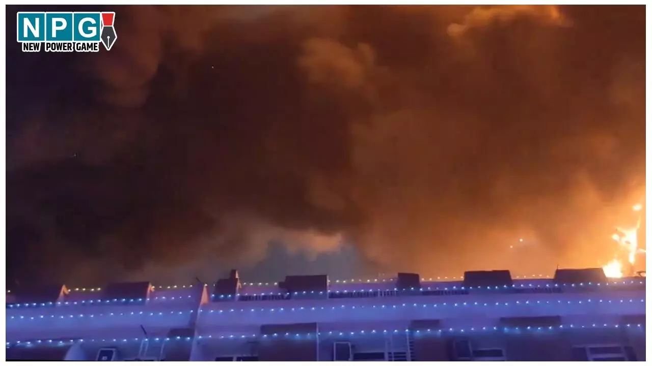 Noida Fire News: धनतेरस की रात बैंक्वेट हॉल में लगी भयानक आग, इलेक्ट्रीशियन की जलकर मौत, करोड़ों का नुकसान