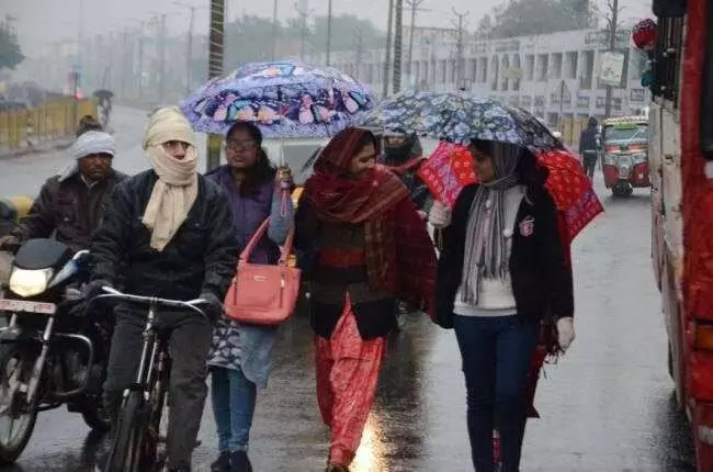 Weather News: कड़कड़ाती ठंड के बीच बारिश का अलर्ट, छत्तीसगढ़ के कुछ हिस्सों में होगी बारिश, बढ़ेगी ठंड…मौसम विभाग की चेतावनी…