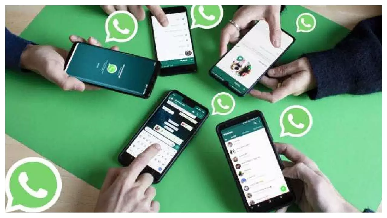 WhatsApp News: कौन चला रहा है आपका WhatsApp चोरी-छिपे? अगर नहीं है आपको पता, तो तुंरत करें यहां चके…