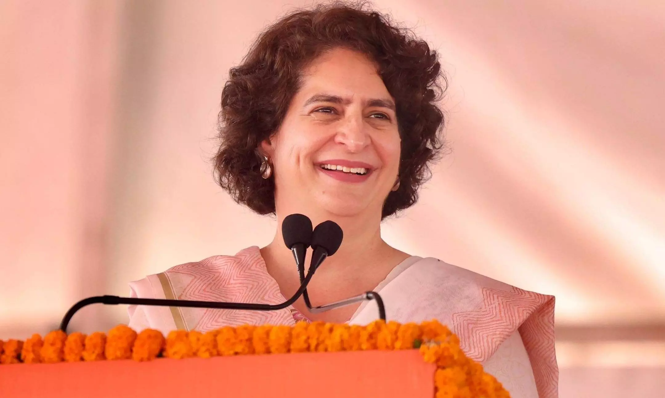 Priyanka Vadra: वायनाड से चुनाव जीतने के बावजूद अब तक लोकसभा की विधिवत सदस्य नहीं बन पाई हैं प्रियंका