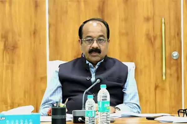 Chhattisgarh News: प्रधानमंत्री आवास योजना सर्वेक्षण : उप मुख्यमंत्री ने दस्तावेजों की पूर्ति के लिए हितग्राहियों को समय देने के दिए निर्देश