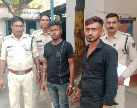 Dhamtari News: घूरने पर हत्या, दो युवकों ने मारकर तालाब में फेका…