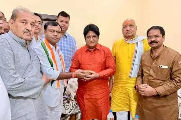 Damakheda: दामाखेड़ा पहुंचा कांग्रेस का प्रतिनिधिमंडल: प्रकाश मुनि से की मुलाकात, कल प्रदेशभर में कांग्रेस का प्रदर्शन