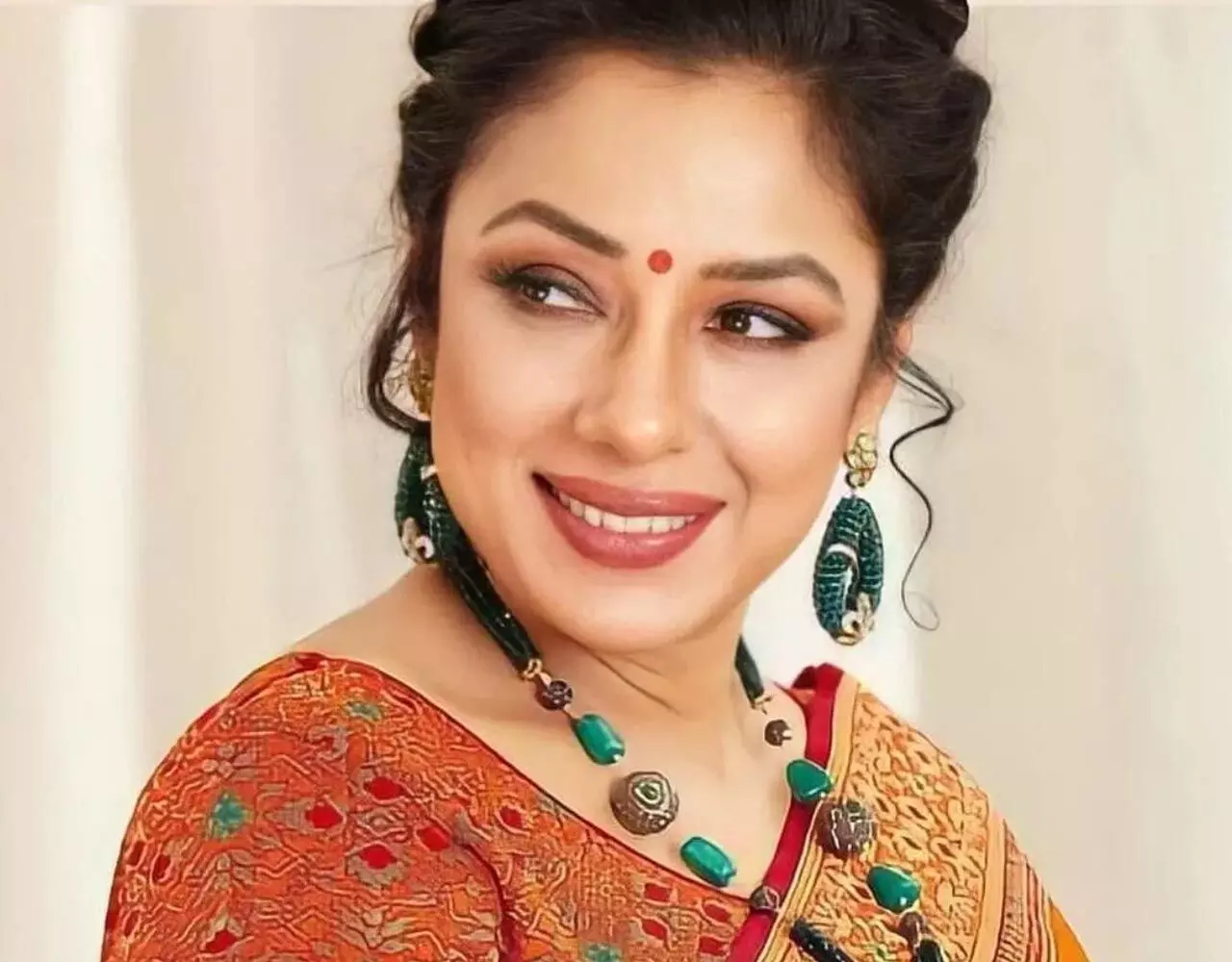 Rupali Ganguly News: रुपाली गांगुली ने दी जान से मारने की धमकी, इस लड़की ने लगाया गंभीर आरोप, और बोली- वो किया जो एक्ट्रेस रिया ने…