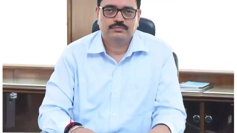 IAS Vipin Kumar Biography in Hindi: आईएएस विपिन कुमार का जीवन परिचय ( जीवनी), जानिए कौन है एयरपोर्ट अथॉरिटी ऑफ़ इंडिया के चेयरमैन बनने वाले बिहार कैडर के आईएएस विपिन कुमार?…