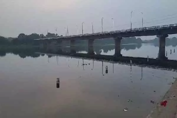 Chhath Puja: यहां है एशिया का सबसे बड़ा स्थाई छठ घाट, एक साथ 50 हजार श्रद्धालु देते हैं अर्घ्य