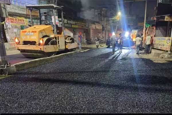 Bilaspur News: हाई कोर्ट की फटकार का असर,चकाचक हुई शहर की सड़कें,श्रेय लेने राजनीति भी हुई शुरू