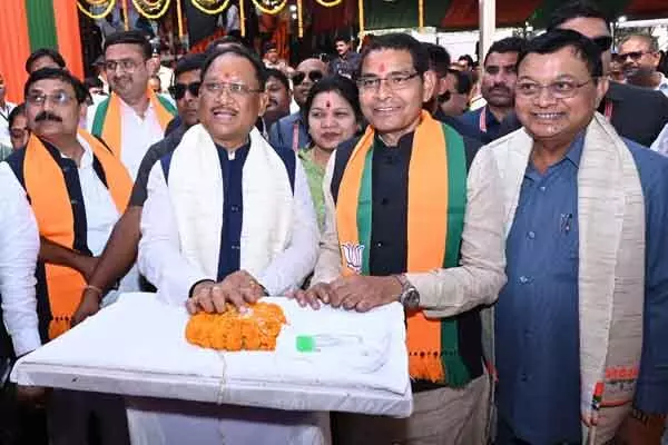 Balodabazar: सीएम विष्‍णुदेव की बड़ी घोषणा: बीएड महाविद्यालय और ट्रांसपोर्ट नगर बनाने का किया ऐलान