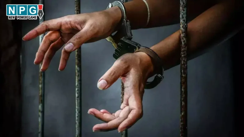 Teacher Crime News: हैवानियत की हदें पार… शिक्षक ने छात्र को गरम लोहे से दागा, फिर प्राइवेट पार्ट पर लगा दिया मिर्च पाउडर