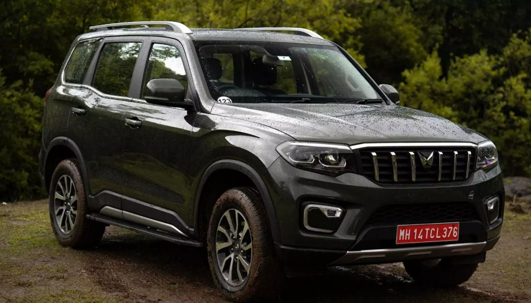 Mahindra Scorpio N: दमदार इंजन, शानदार फीचर्स और आकर्षक डिजाइन के साथ आपकी परफेक्ट एसयूवी Mahindra Scorpio N
